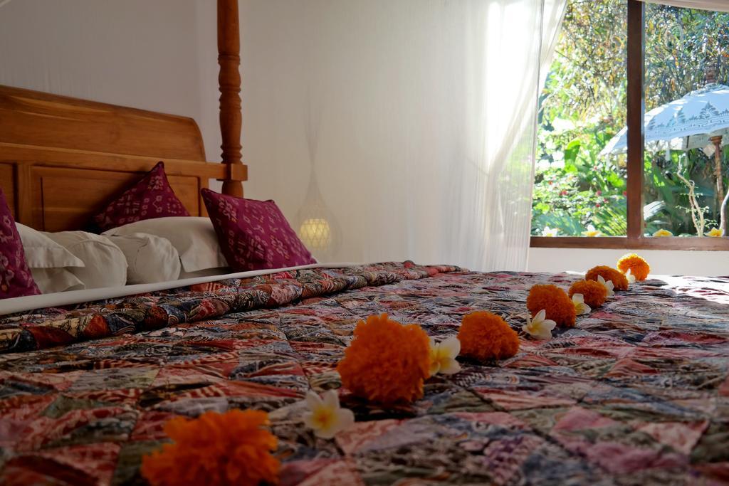 טג'אקולה Cili Emas Oceanside Resort מראה חיצוני תמונה