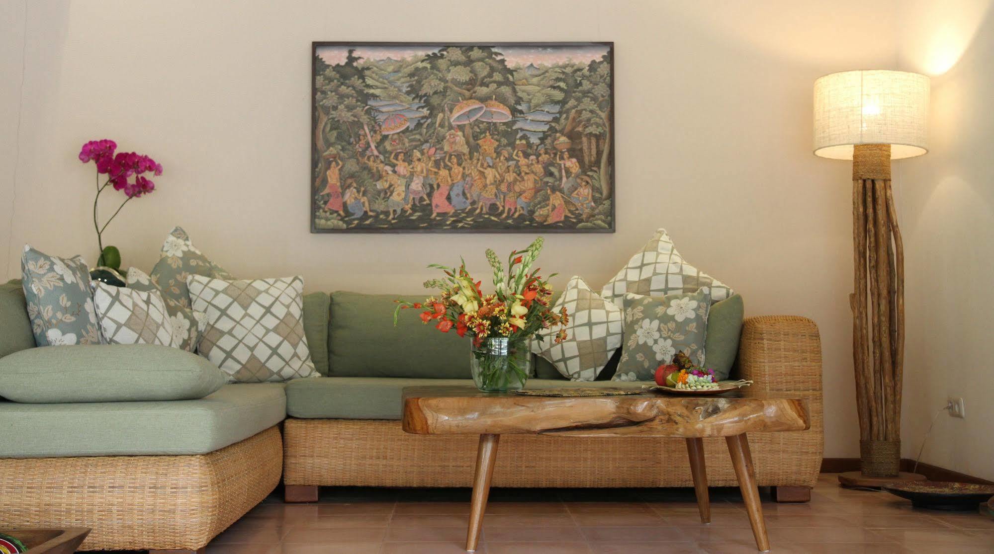 טג'אקולה Cili Emas Oceanside Resort מראה חיצוני תמונה