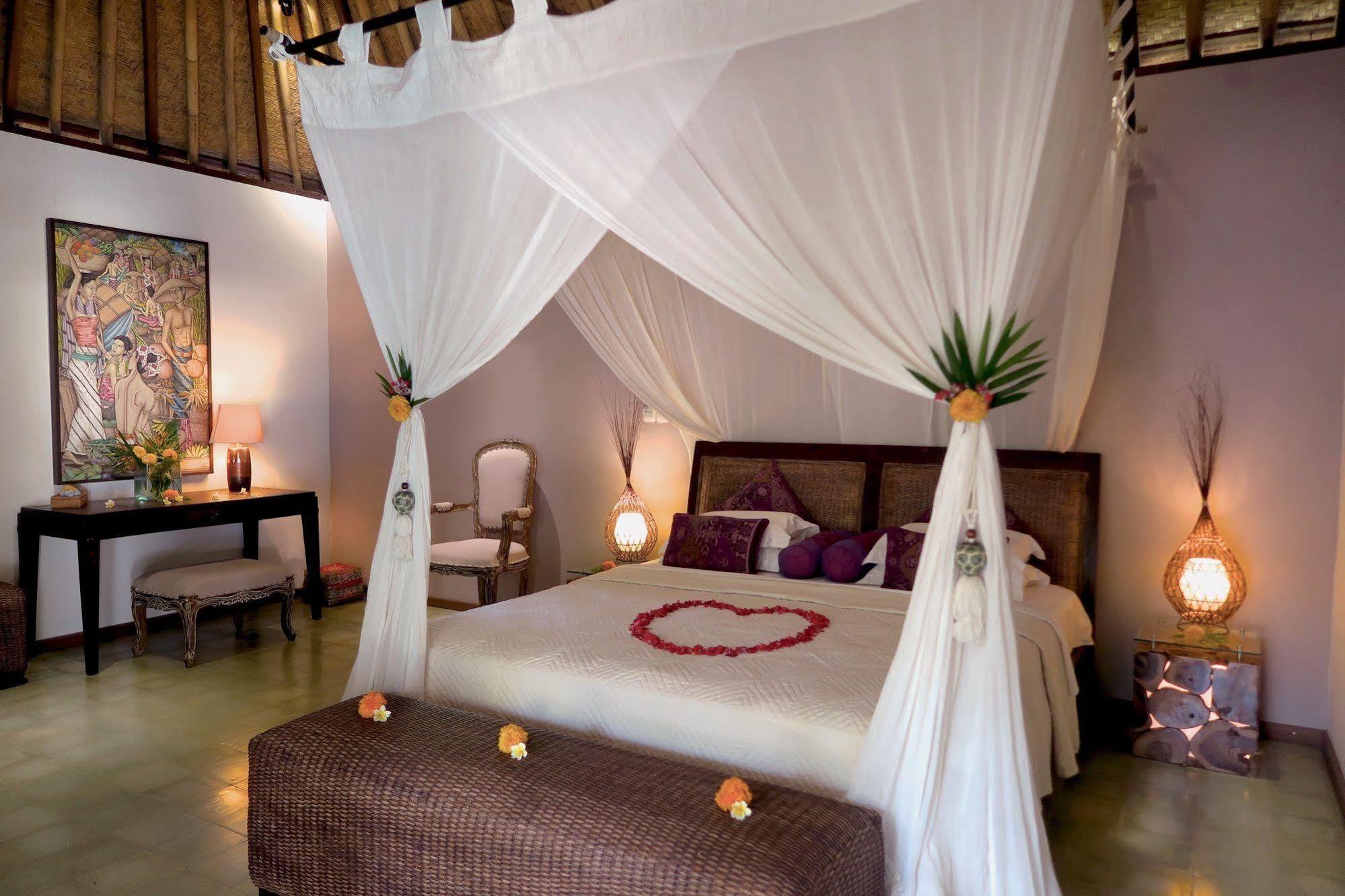 טג'אקולה Cili Emas Oceanside Resort מראה חיצוני תמונה
